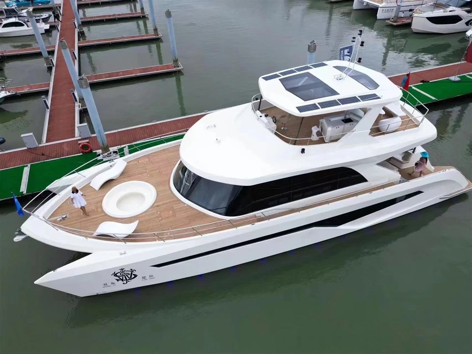 Stor lyxig 78-fotskatamaran Yacht till salu